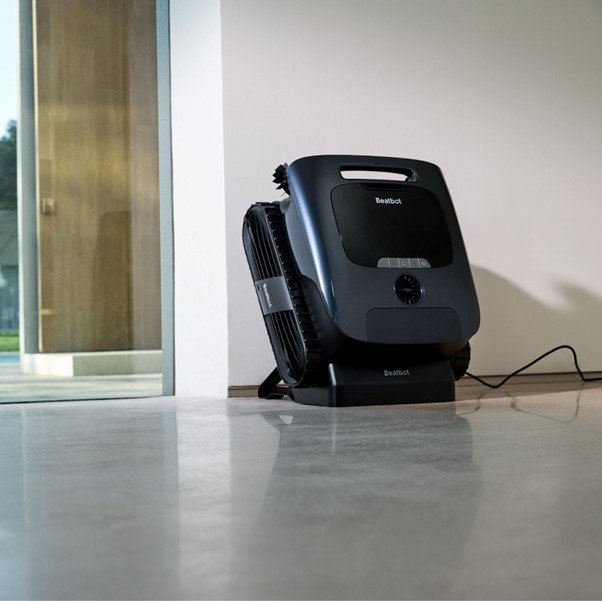 Robot Pool Cleaner: What Are the Key Responsibilities of a Pool Cleaner in Maintaining Water Quality and Safety?